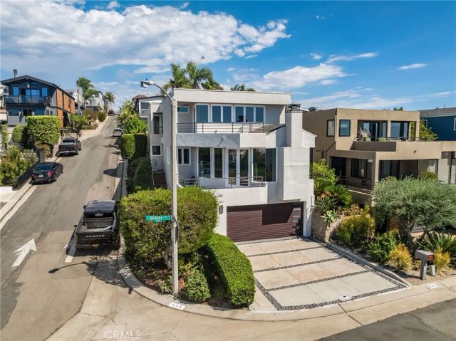 896 Quivera, Laguna Beach, CA 92651