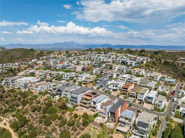 896 Quivera, Laguna Beach, CA 92651