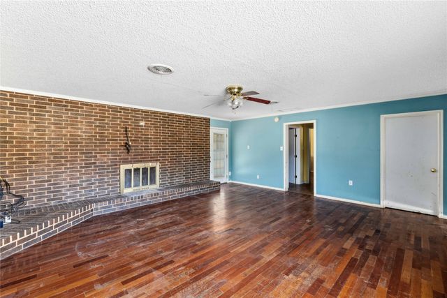 1700 18th Street, Brownwood, TX 76801