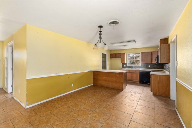 1700 18th Street, Brownwood, TX 76801