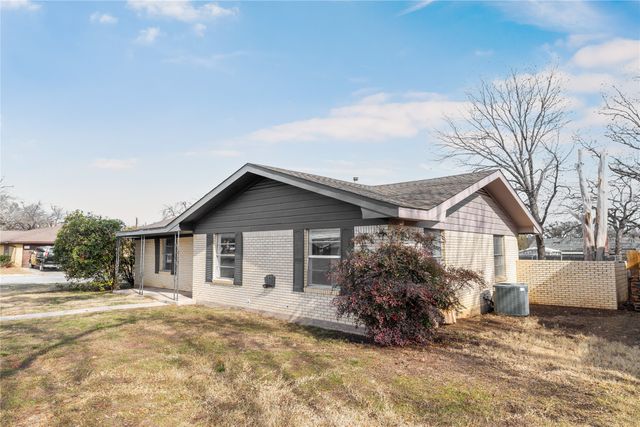 1700 18th Street, Brownwood, TX 76801