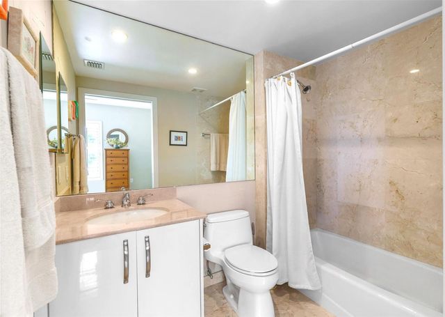 2051 SE 3rd Street 203, Deerfield Beach, FL 33441