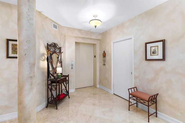2051 SE 3rd Street 203, Deerfield Beach, FL 33441