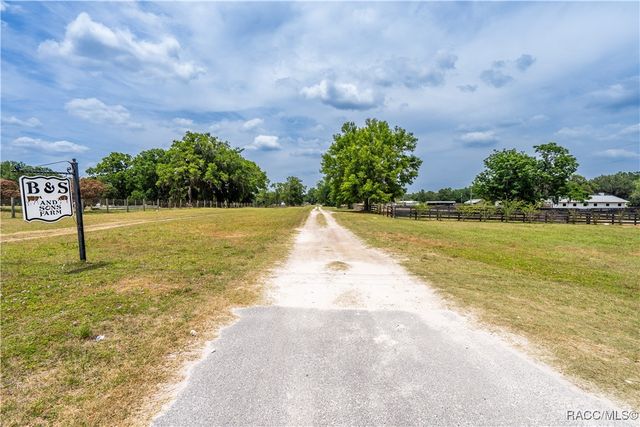 10631 W 40 Highway, Ocala, FL 34482