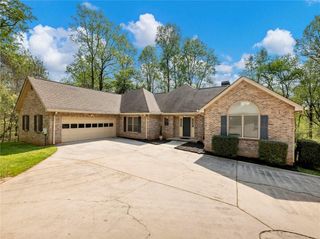 2982 Rivercrest Drive, Gainesville, GA 30507