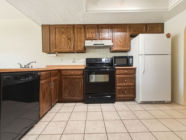 2981 Corte De Espuelas, Santa Fe, NM 87505