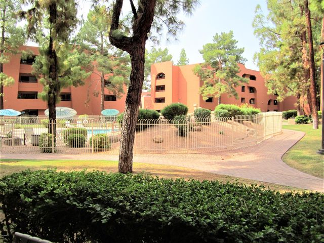 12222 N PARADISE VILLAGE Parkway S 106, Phoenix, AZ 85032