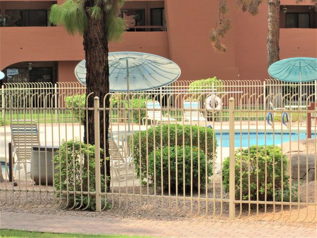 12222 N PARADISE VILLAGE Parkway S 106, Phoenix, AZ 85032
