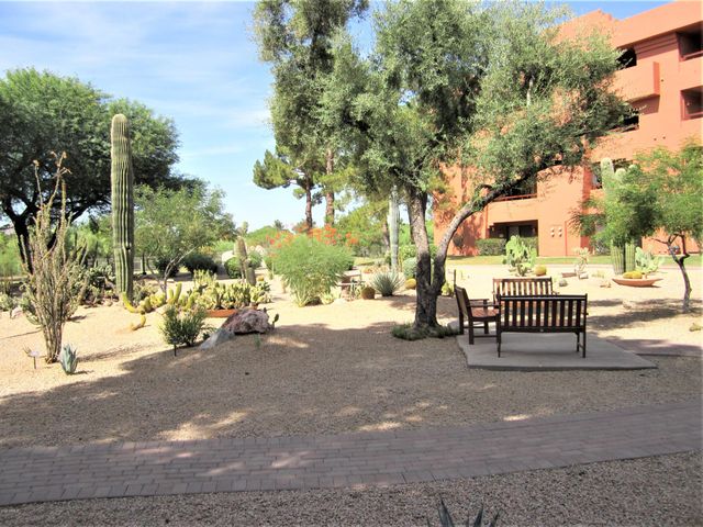12222 N PARADISE VILLAGE Parkway S 106, Phoenix, AZ 85032