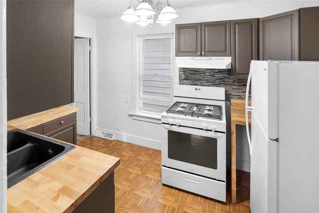 2925 PENNSYLVANIA Avenue, Erie, PA 16504