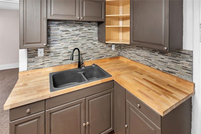 2925 PENNSYLVANIA Avenue, Erie, PA 16504