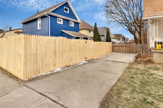 2925 PENNSYLVANIA Avenue, Erie, PA 16504