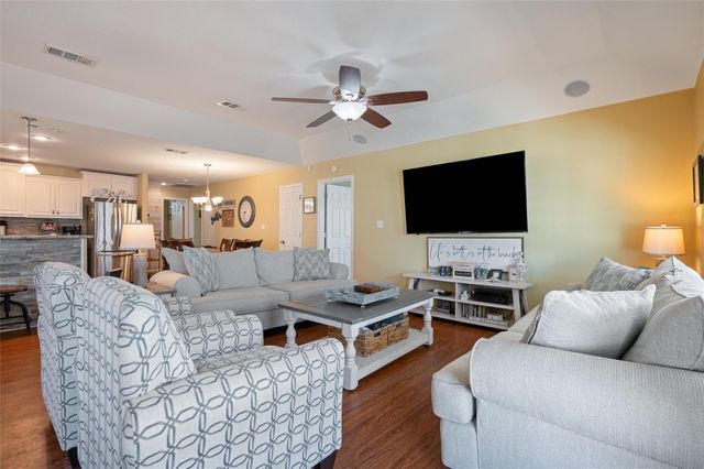 876 Kahla Drive, Crystal Beach, TX 77650