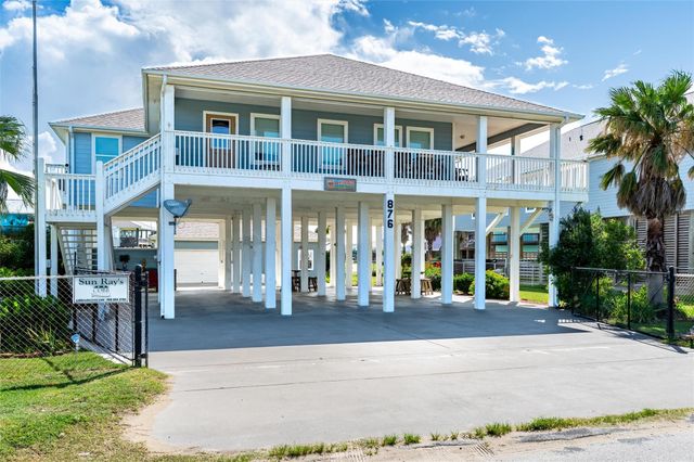 876 Kahla Drive, Crystal Beach, TX 77650