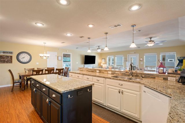 876 Kahla Drive, Crystal Beach, TX 77650