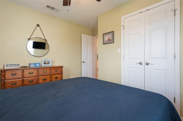 876 Kahla Drive, Crystal Beach, TX 77650