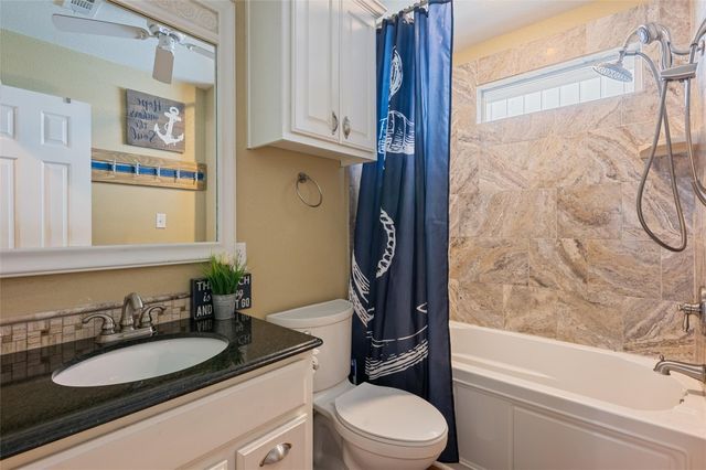 876 Kahla Drive, Crystal Beach, TX 77650