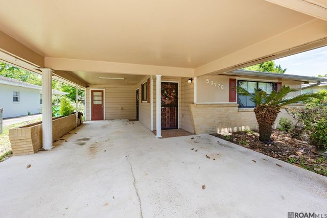 57728 Grove Rd, Plaquemine, LA 70764