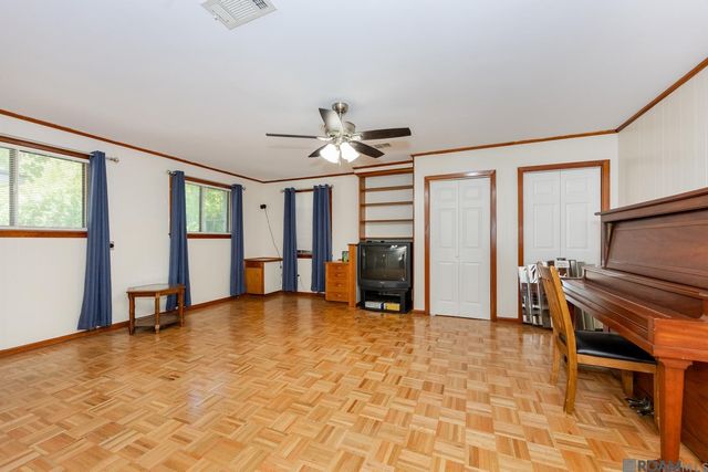 57728 Grove Rd, Plaquemine, LA 70764