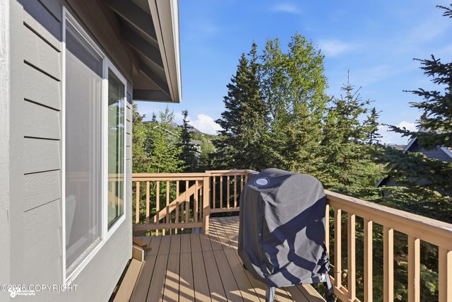 16141 Bridgewood Circle, Anchorage, AK 99516