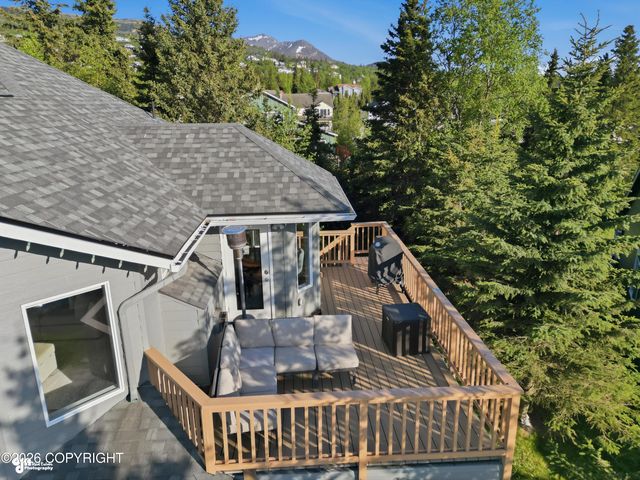 16141 Bridgewood Circle, Anchorage, AK 99516