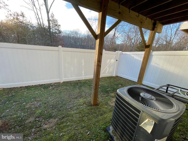 9716 CEDARMASS CIR, Fredericksburg, VA 22408