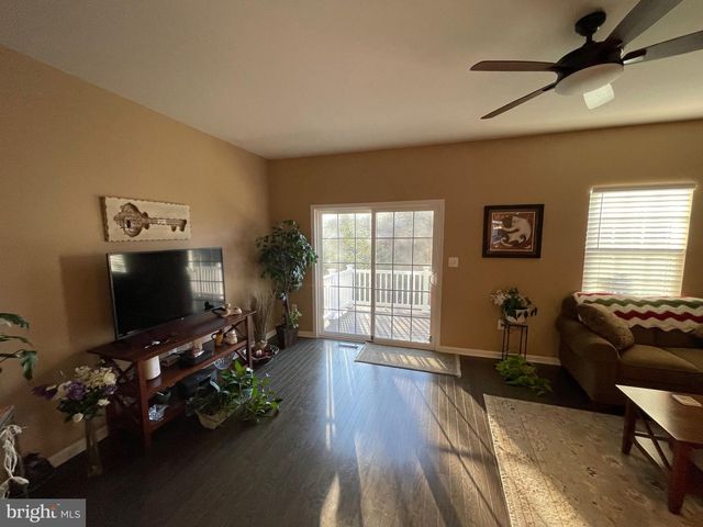 9716 CEDARMASS CIR, Fredericksburg, VA 22408