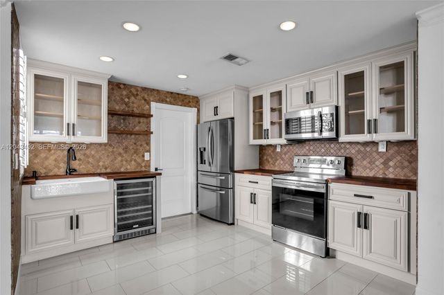 1231 Sorrento Drive 1231, Weston, FL 33326