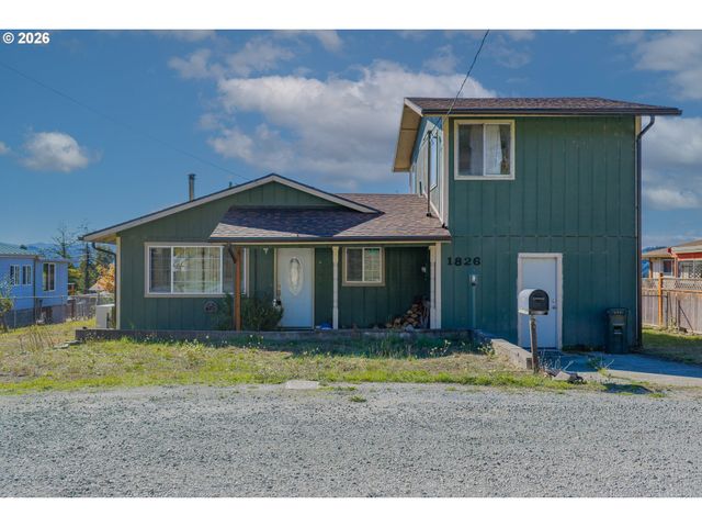 1826 22ND St, Myrtle Point, OR 97458