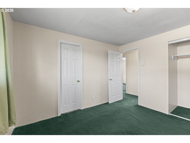 1826 22ND St, Myrtle Point, OR 97458