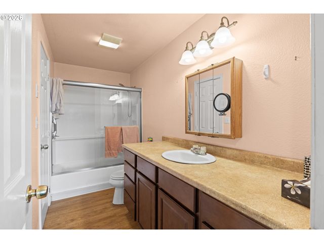 1826 22ND St, Myrtle Point, OR 97458