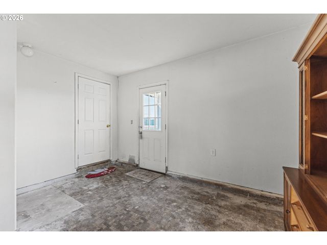 1826 22ND St, Myrtle Point, OR 97458