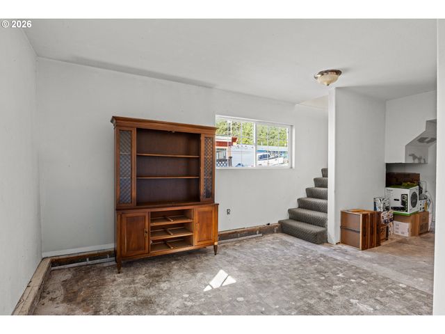 1826 22ND St, Myrtle Point, OR 97458