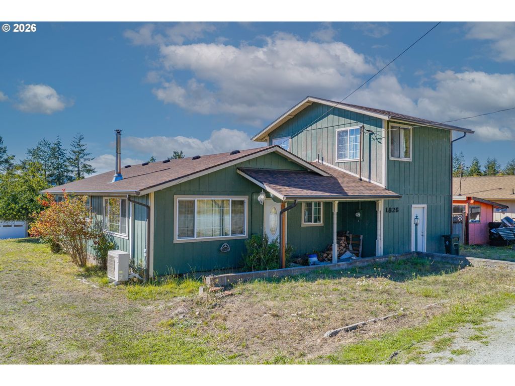 1826 22ND St, Myrtle Point, OR 97458