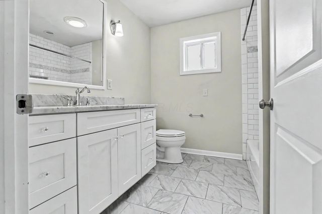 2799 Brandon Road, Upper Arlington, OH 43221