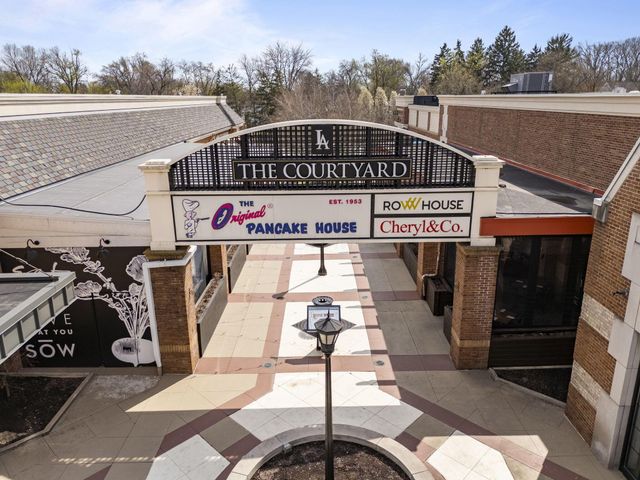 2799 Brandon Road, Upper Arlington, OH 43221