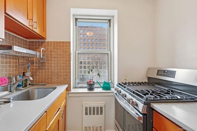 30 N Broadway 5H, White Plains, NY 10601