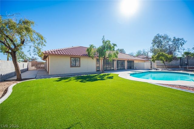 7100 King Solomons Court, Las Vegas, NV 89117