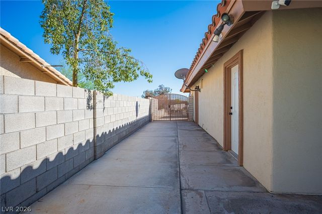 7100 King Solomons Court, Las Vegas, NV 89117