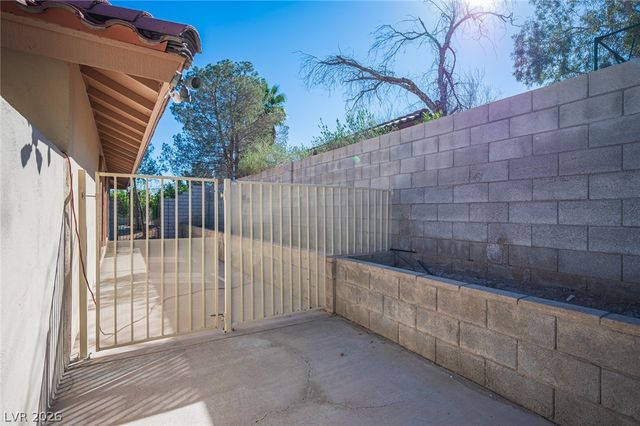 7100 King Solomons Court, Las Vegas, NV 89117