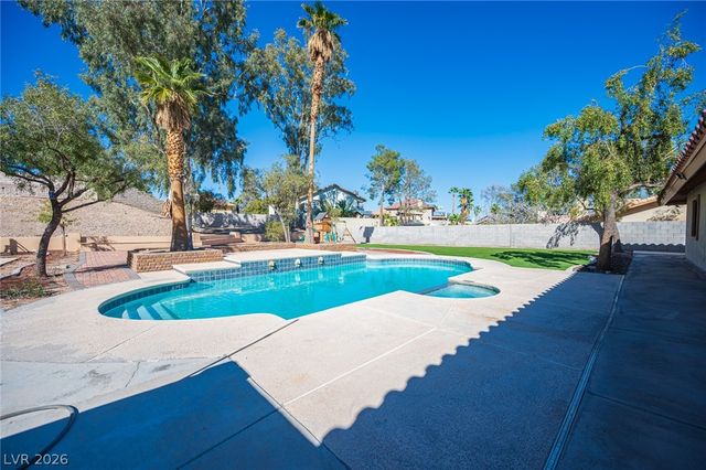 7100 King Solomons Court, Las Vegas, NV 89117