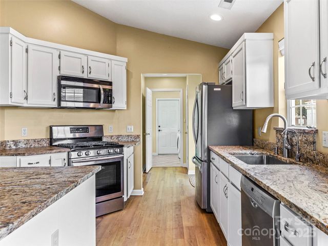 12A Heather Way, Candler, NC 28715