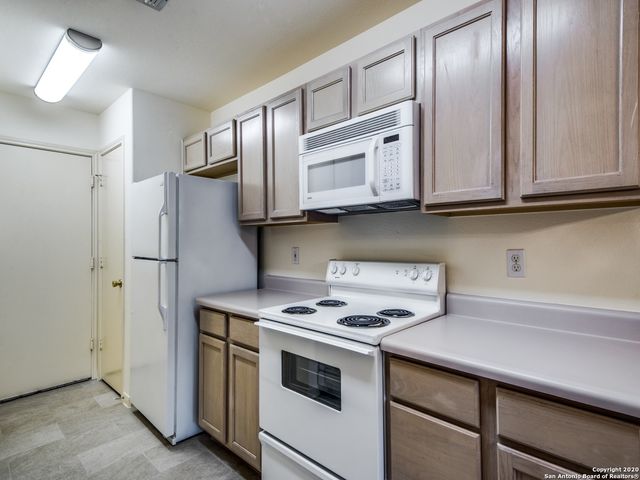 7831 RUSTIC PARK, San Antonio, TX 78240