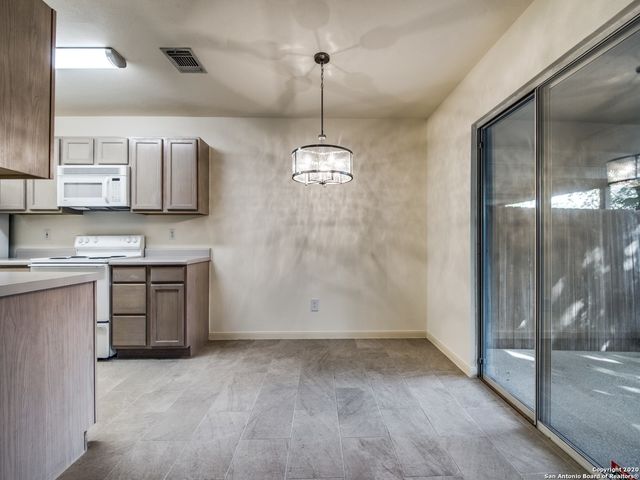 7831 RUSTIC PARK, San Antonio, TX 78240