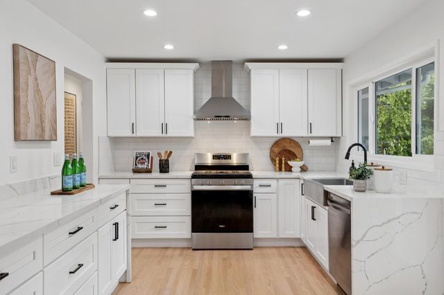 2566 2566 Lancaster Rd, Hayward, CA 94542