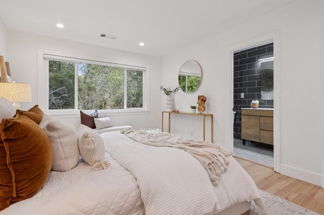 2566 2566 Lancaster Rd, Hayward, CA 94542