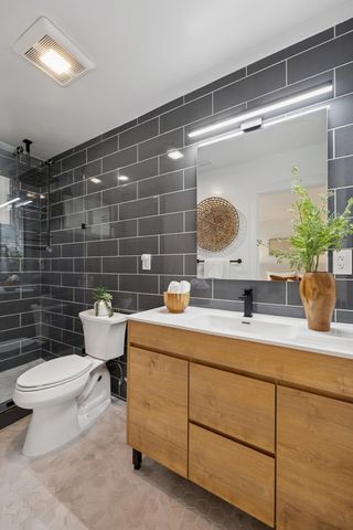 2566 2566 Lancaster Rd, Hayward, CA 94542