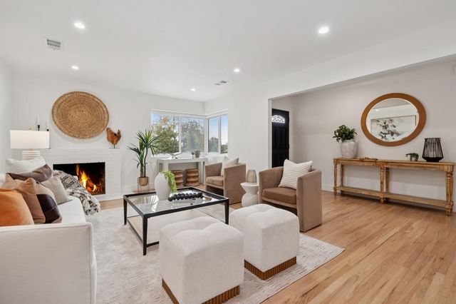 2566 2566 Lancaster Rd, Hayward, CA 94542