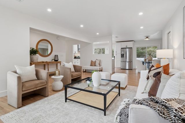 2566 2566 Lancaster Rd, Hayward, CA 94542