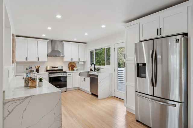 2566 2566 Lancaster Rd, Hayward, CA 94542